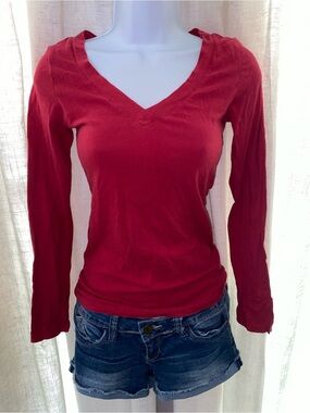 VIXEN Red V-Neck Top